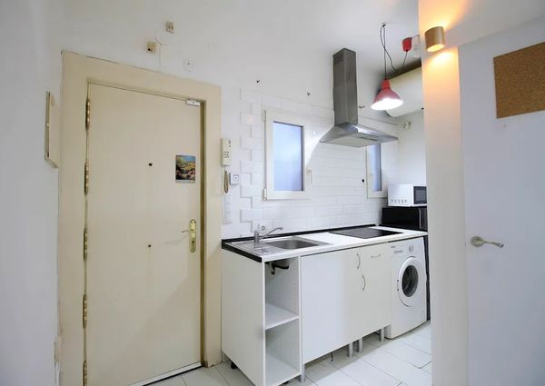 Calle del Tesoro, Madrid, Community of Madrid 28004