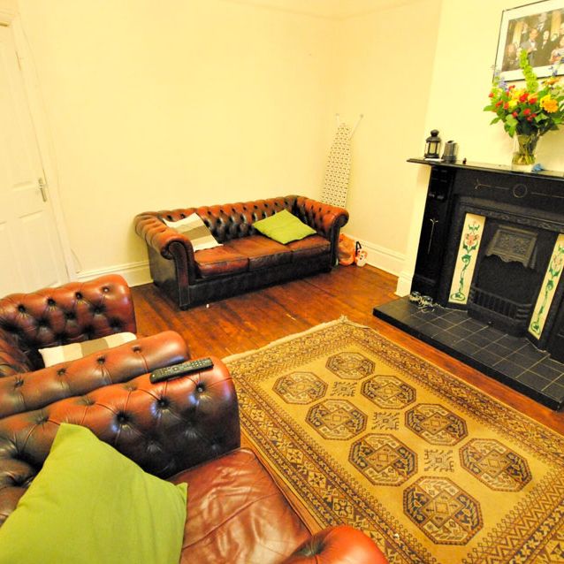 5 Bed - 31 Stanmore Street, Headingley, Leeds - LS4 2RS - Student - Photo 1