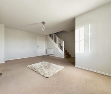 3 bedroom end of terrace house to rent - Photo 5
