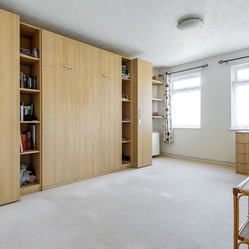 Studio Flat, Westcott Road, SE17 - Photo 1
