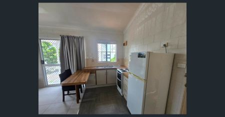 TOP FLOOR UNIT CLOSE TO THE CITY!!!!! - Photo 4