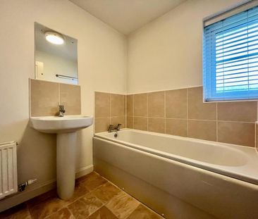 3 bedroom terraced house to rent - Photo 6