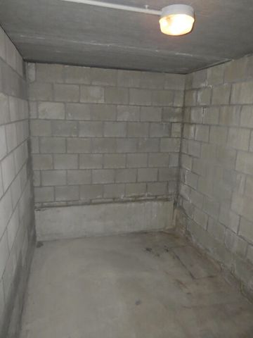 Au 1er étage (avec ascenseur) de la Résidence Espace Vert, découvrez ce charmant appartement 2 chambres avec terrasse + une cave et un emplacement de parking en sous-sol ! - Foto 4