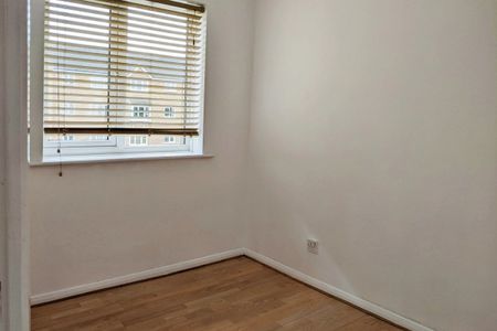 Mullards Close, MITCHAM - Photo 3