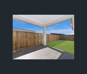 Contemporary and Comfortable Living in a Oonoonba! - Photo 6