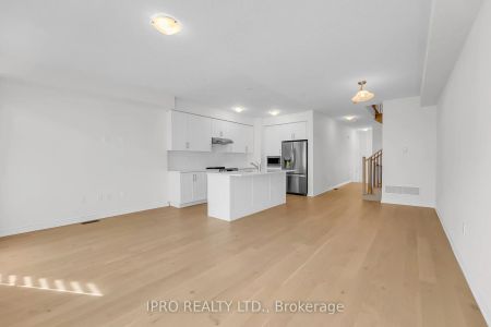 Condo Townhouse For Lease | W9253904 - Photo 5