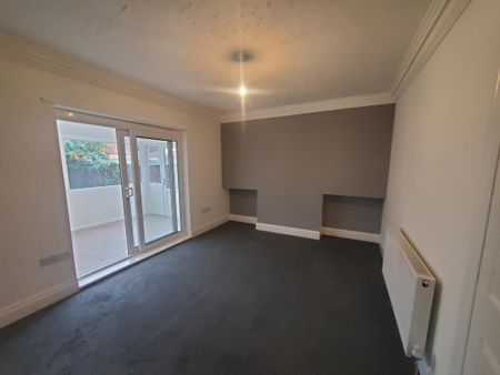 3 bedroom link detached house to rent - Photo 2