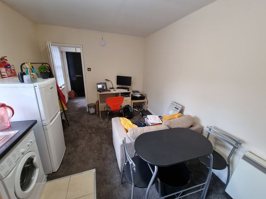 1 Bed Student Accommodation - Photo 1