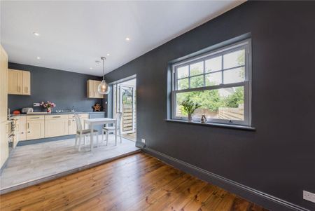 3 bedroom terraced house to rent - Photo 3