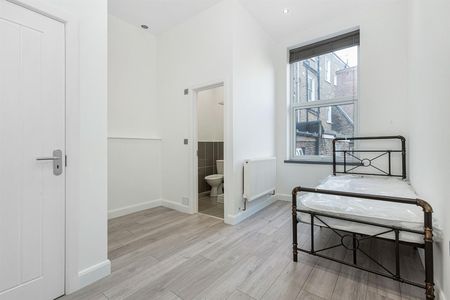 studio property to let - Photo 2