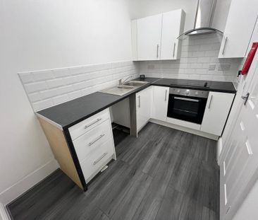 1 bedroom ground floor flat to rent - Photo 2