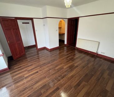 Adelaide Road - Photo 2