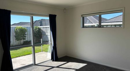 Three Bedroom Home - Photo 4