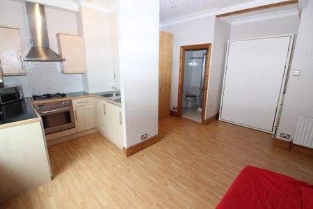 Studio to rent - Photo 3