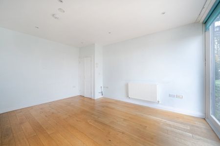 flat to rent - Photo 2