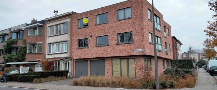 Appartement te huur - foto 1