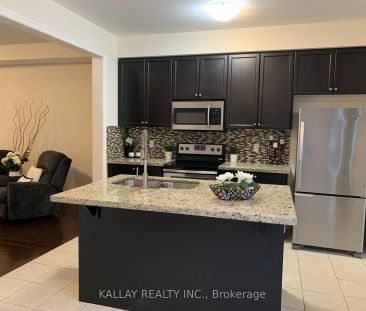 Condo Townhouse For Lease | N9259574 - Photo 6