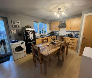 2 bedroom flat to rent - Photo 5