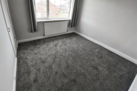 2 bedroom townhouse to rent - Photo 3