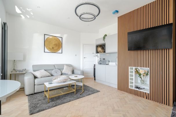 2 bedroom bungalow to rent - Photo 1