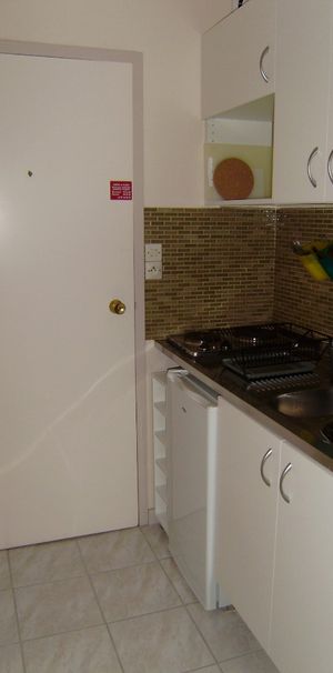 Location Appartement 1 pièce 14m² CALAIS 62100 - Photo 2