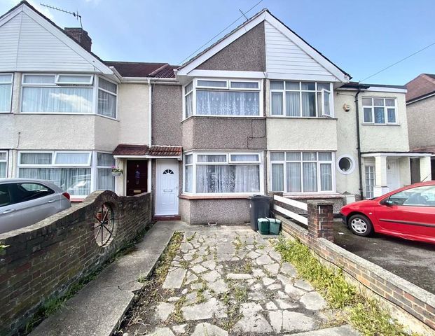 2 bedroom semi-detached house to rent - Photo 1