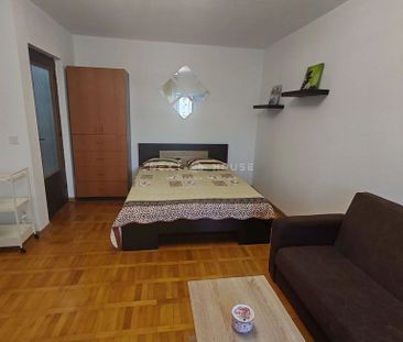 Garsonieră 13 Septembrie | Aproape de Unirii & Palatul Parlamentului - Photo 2