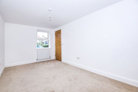 1 bedroom maisonette to rent - Photo 2