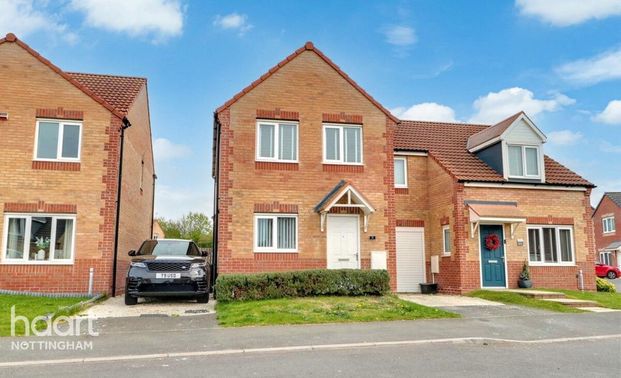 3 bedroom semi-detached house to rent - Photo 1