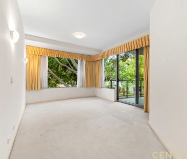 South Perth Stunner&comma; Available Now&excl; - Photo 1