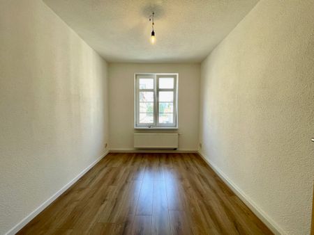 3-Zimmer zum VERLIEBEN! Praktischer Schnitt, Hochparterre und Bad mit Wanne und Dusche - Photo 3