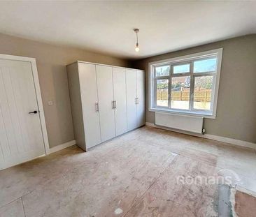 Henley Road, Caversham, Reading, Berkshire, RG4 - Photo 1