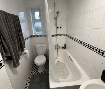 Room in a Shared House, Leggatt Road, E15 - Photo 6