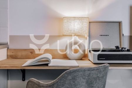 2 room luxury Apartment for rent in Madrid, Community of Madrid - Photo 3