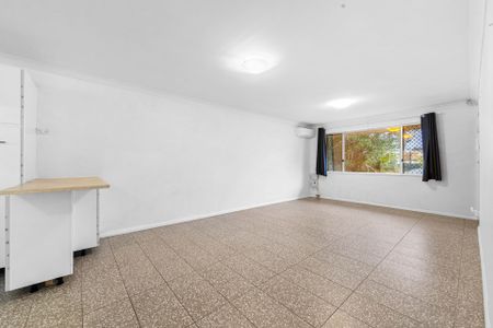 Conveniently Located 2-Bedroom, 1-Bathroom Home! - Photo 4