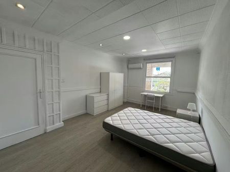 Carrer del Doctor Josep Juan Dómine, Valencia, Valencian Community 46011 - Photo 2