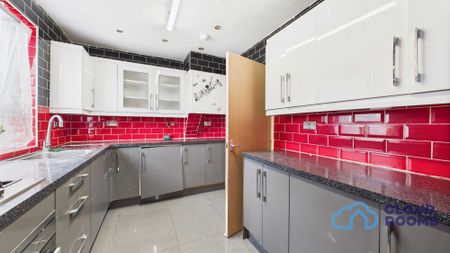 RM3 High Street | Newham | London | E12 6SL - Photo 3