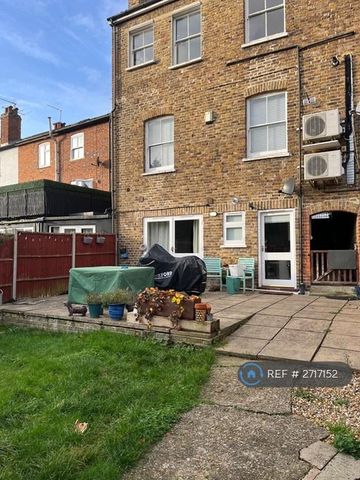 2 bedroom maisonette to rent - Photo 4