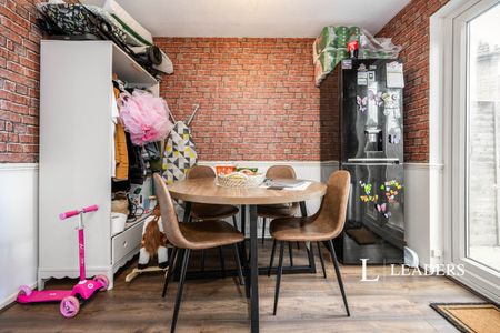 2 bedroom house to rent Milecastle, Bancroft, Milton Keynes, Buckinghamshire, MK13 - Photo 2