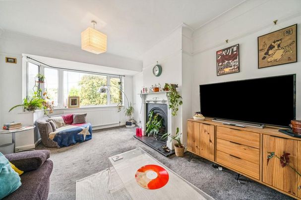 3 bedroom flat to rent - Photo 1