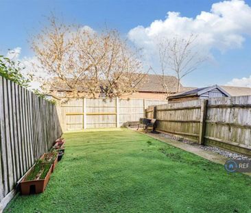 3 bedroom semi-detached house to rent - Photo 2