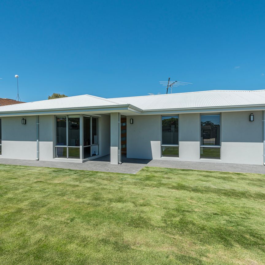 30 Garnkirk Road, Greenwood WA 6024 - House For Rent | Domain - Photo 1