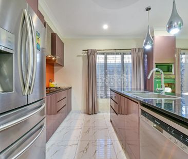 57 Myrtlewood Crescent, - Photo 5