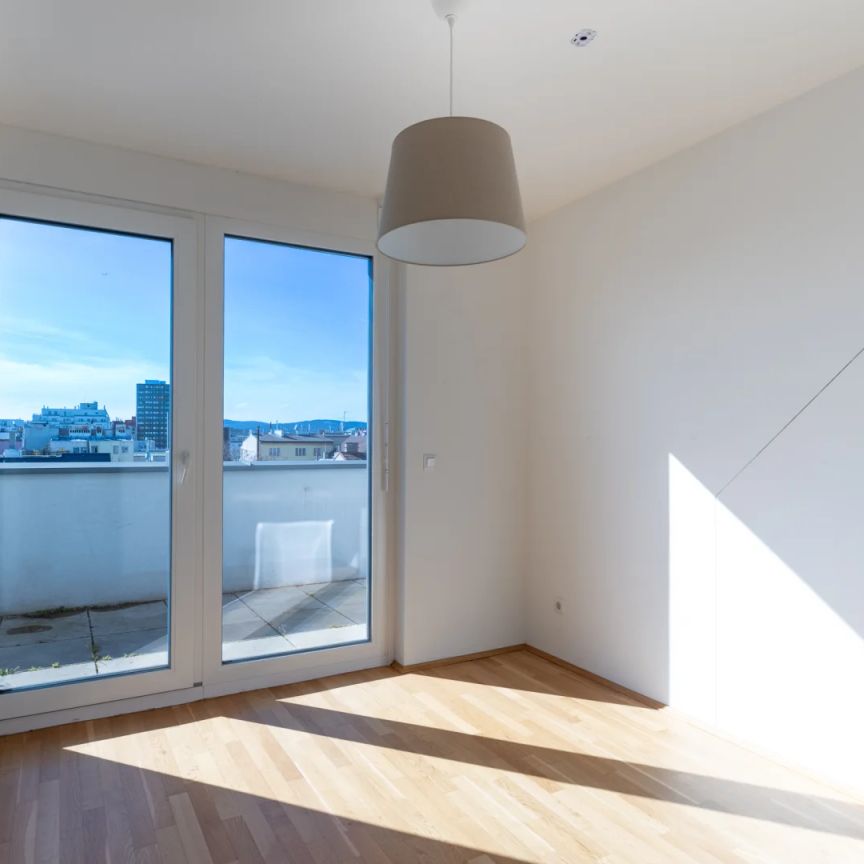 ALLEIN ODER ZU ZWEIT - LICHTDURCHFLUTETE DACHGESCHOSSWOHNUNG MIT ZWEI TERRASSEN - TEILKLIMATISIERT - Foto 1