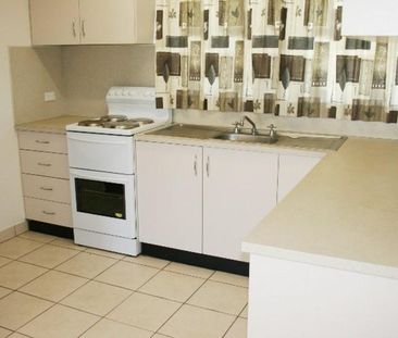 WALKING DISTANCE TO BEACH & SHOPS - Photo 4