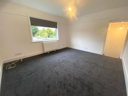 3 bedroom flat to rent - Photo 5