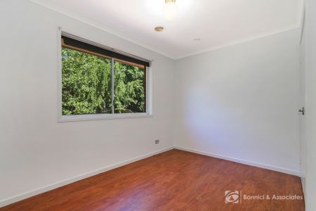 SPACIOUS FAMILY HOME IN POPULAR THURHOONA! - Photo 3