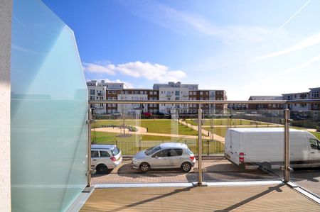 2 bedroom Flat in Kestrel Court, Maidenhead - Photo 4