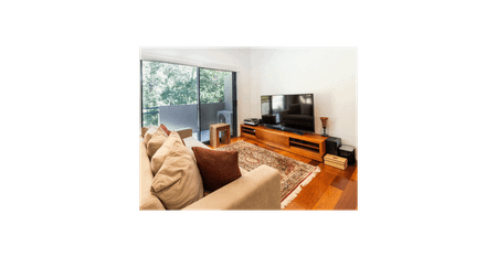 Fully Furnished Townhouse in the Heart of Indooroopilly - Photo 2