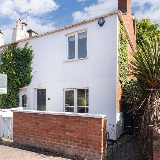 Alstone Lane, Cheltenham GL51 8EL - Photo 1